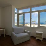 Seaview Escape With Pool Access * セント・ポールズ・ベイ