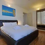 アパート Seaview Escape With Pool Access