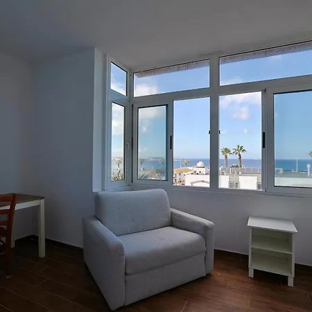Daire Seaview Escape With Pool Access St. Paul's Bay