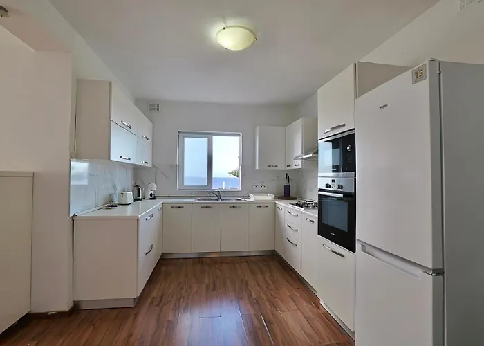 Seaview Escape With Pool Access Apartament St. Paul's Bay