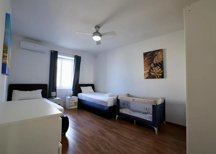 Seaview Escape With Pool Access Apartament St. Paul's Bay