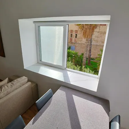 Seaview Escape With Pool Access