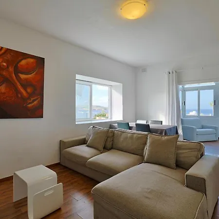 Seaview Escape With Pool Access