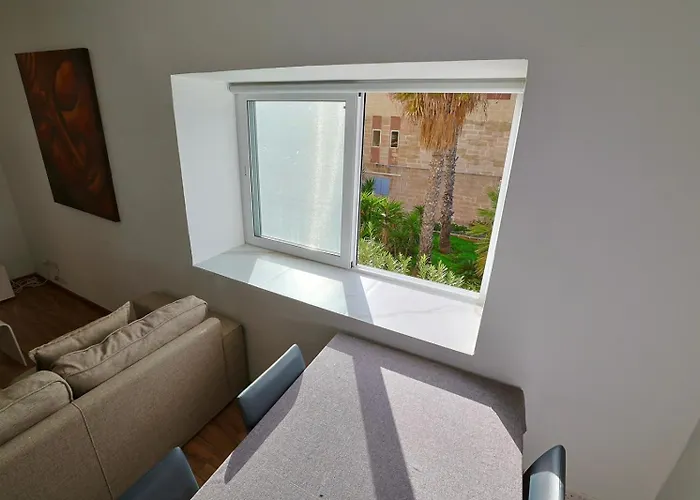 Seaview Escape With Pool Access