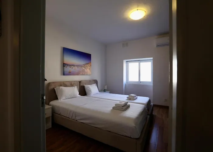 Seaview Escape With Pool Access