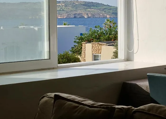 Seaview Escape With Pool Access