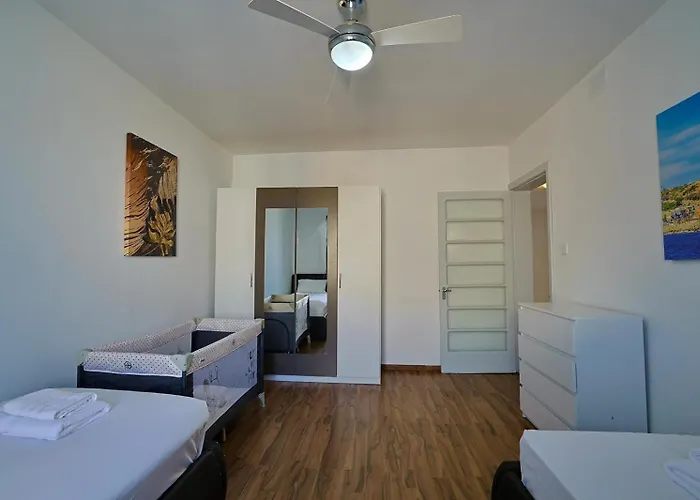 Seaview Escape With Pool Access Διαμέρισμα